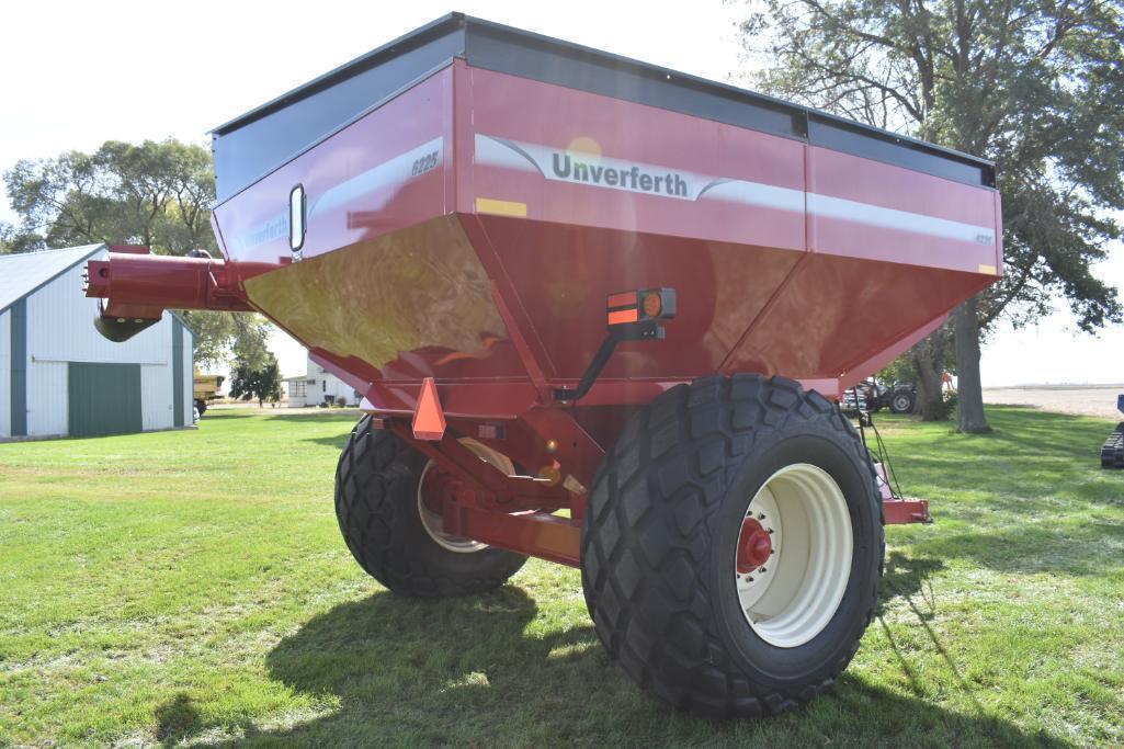 2013 Unverferth 6225 grain cart