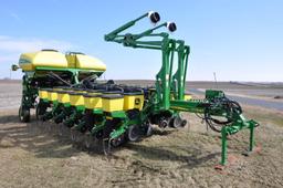 2015 John Deere 1775NT CCS 16 row 30" planter