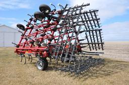 Case IH Tigermate II 32' field cultivator