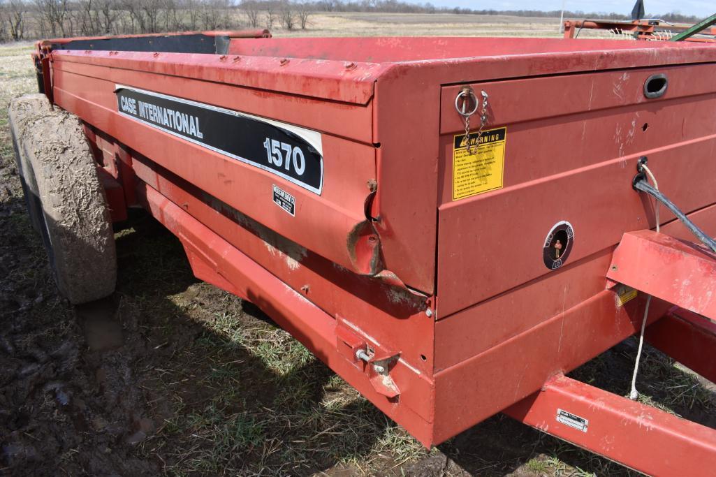 Case 1570 tandem axle manure spreader