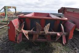 Case 1570 tandem axle manure spreader