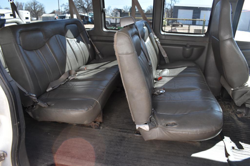 2005 Chevrolet Express 3500 2wd van