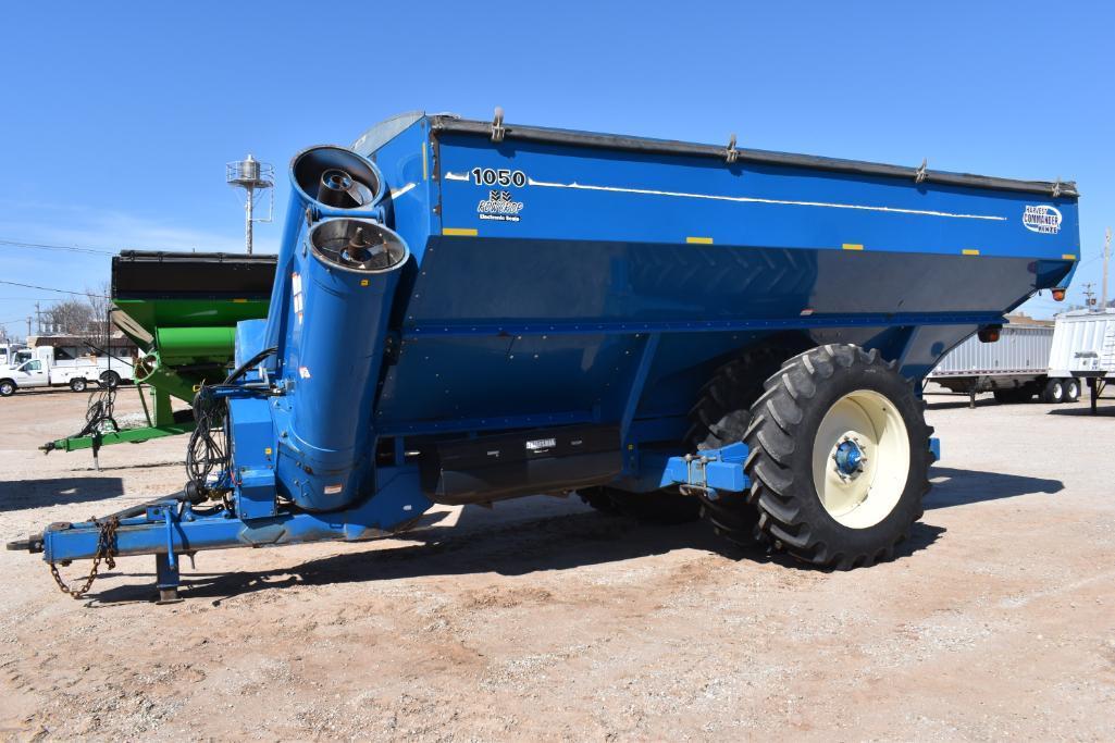 2009 Kinze 1050 grain cart