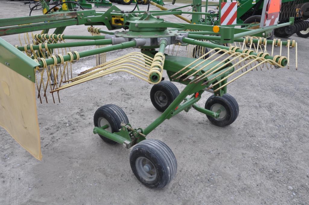 2009 Krone 38T rotary hay rake