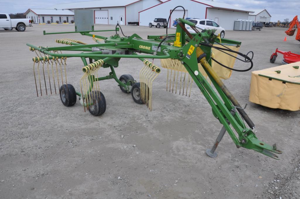 2009 Krone 38T rotary hay rake