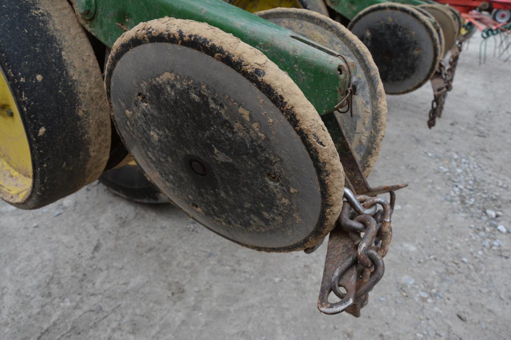 John Deere 7000 4R38" no till planter