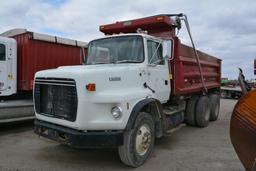 1993 Ford L9000 dump truck