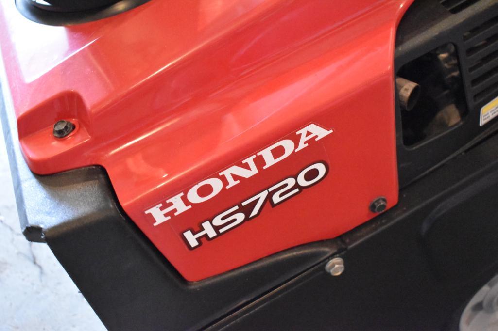 Honda HS720 snow blower