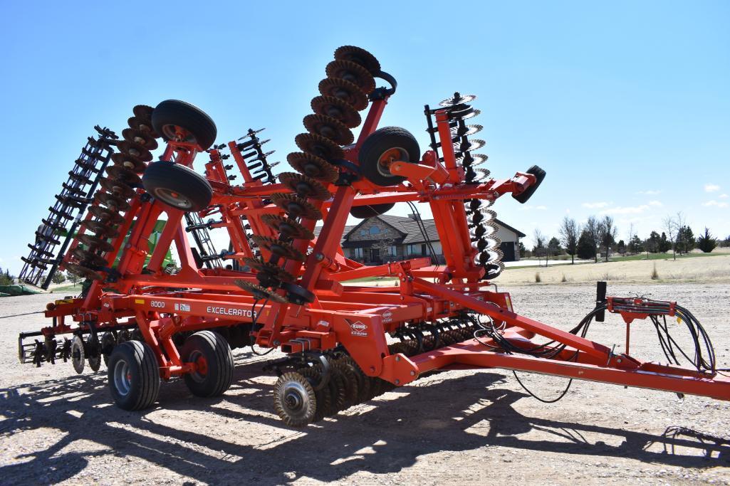 2013 Kuhn Krause 8000 Excelerator 30' vertical tillage tool