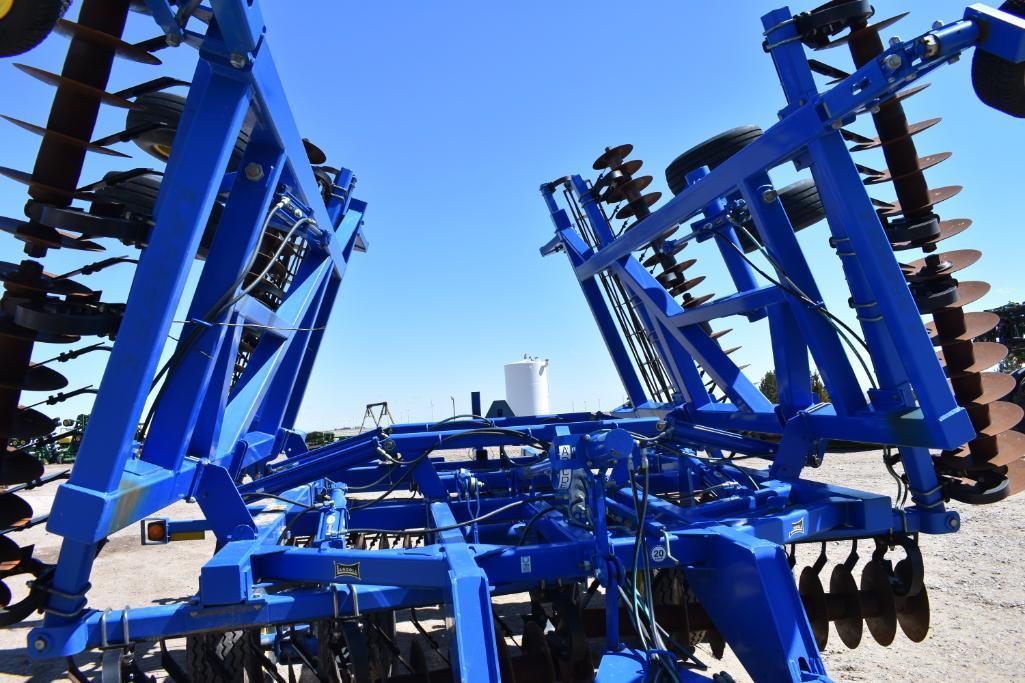 2011 Landoll 7431 33' vertical tillage tool