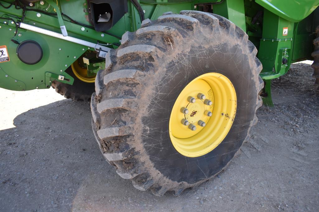 2015 John Deere S680 2wd combine