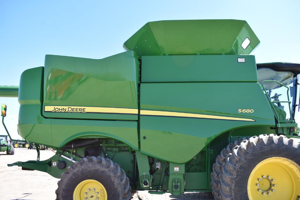 2015 John Deere S680 2wd combine