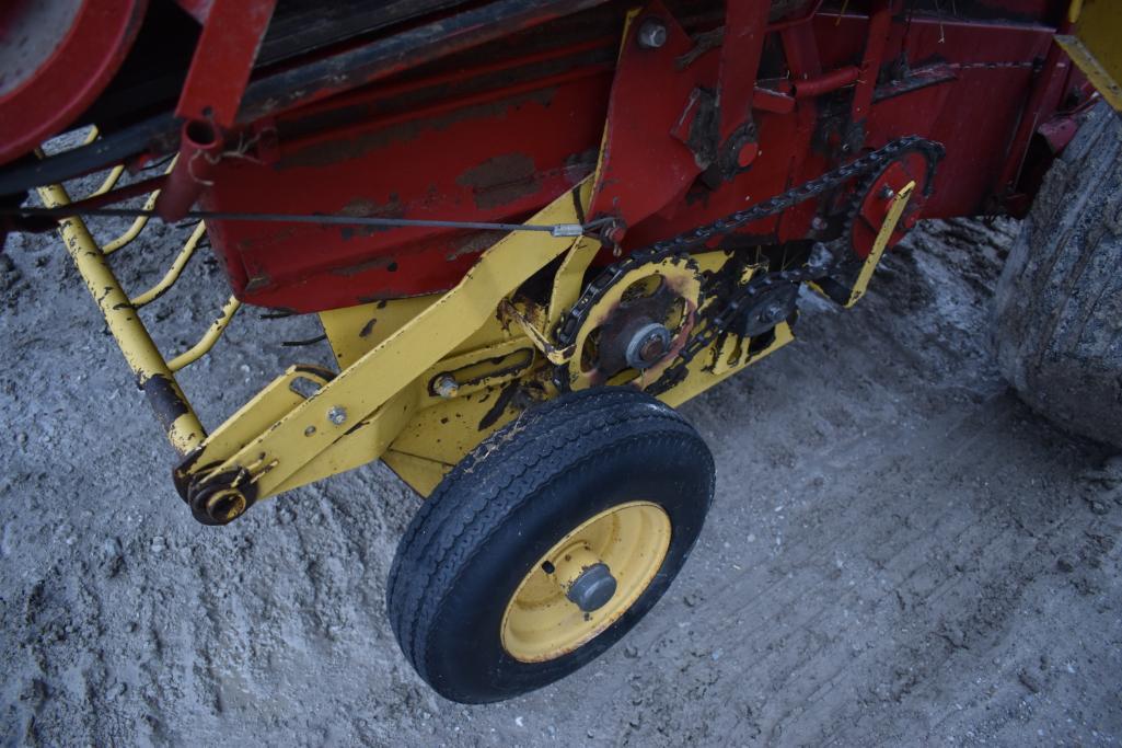 New Holland 855 large round baler