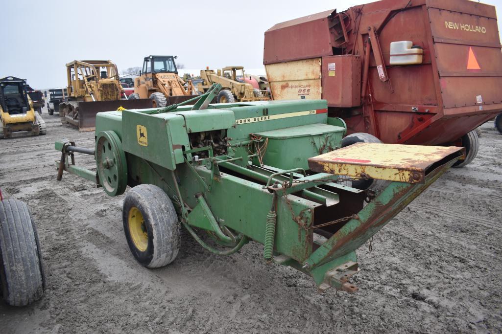 John Deere 336 square baler