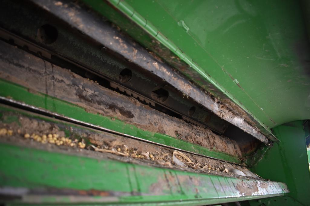 2014 John Deere S660 2wd combine