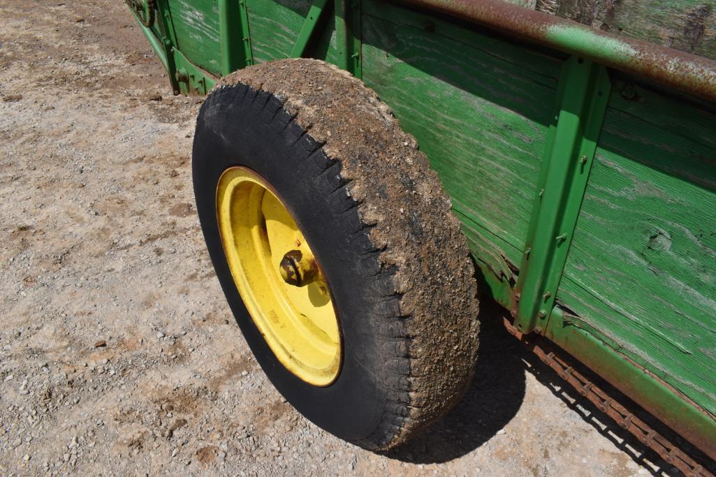 John Deere 44 manure spreader