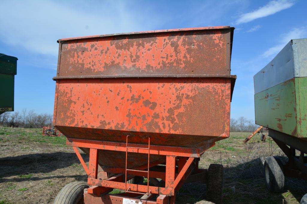 Killbros 225 bu. gravity wagon on Kewanee 47 gear