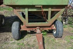 Dakon 275 bu. gravity wagon on Dakon 12 ton gear