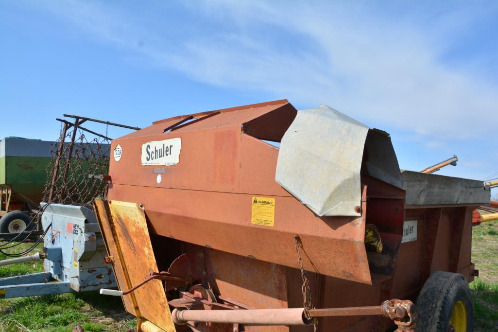 Schuler 120B feed wagon