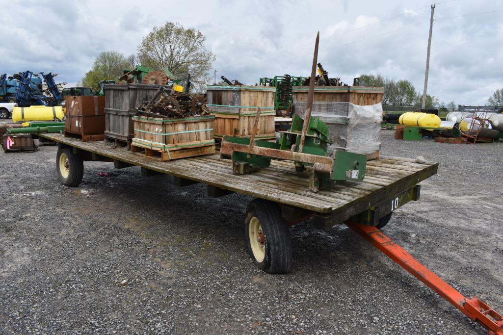 Hayrack on Kory running gear