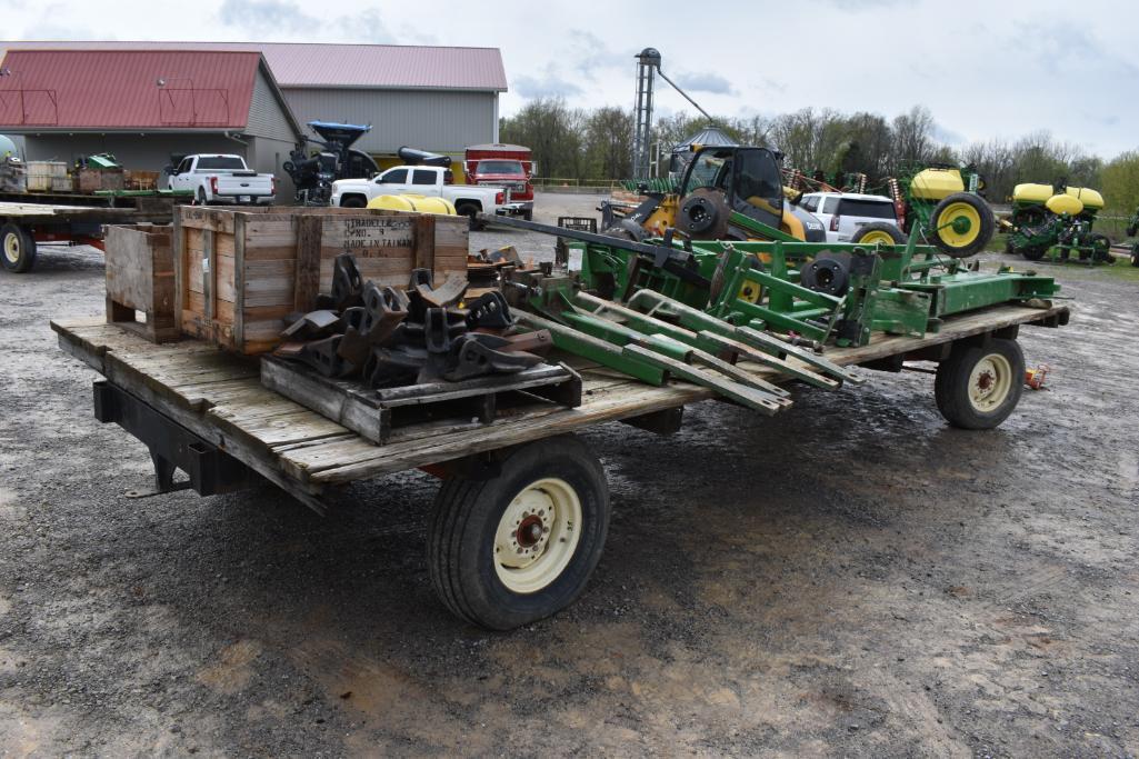 Hayrack on Kory running gear