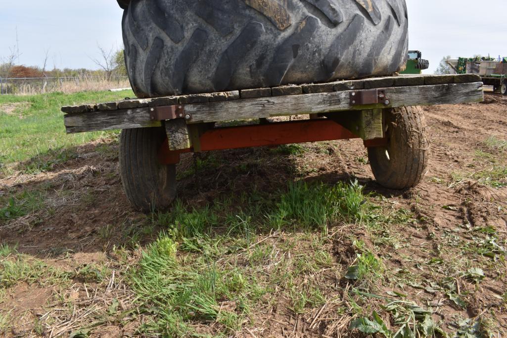 Hayrack on running gear