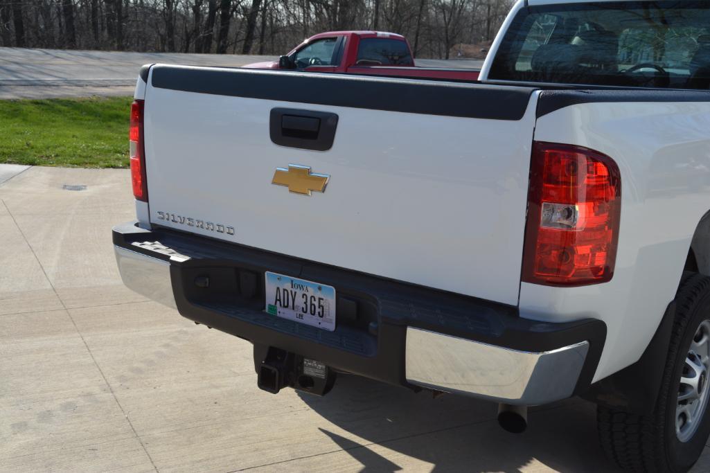 2013 Chevrolet 2500 HD 2wd ext. cab pickup