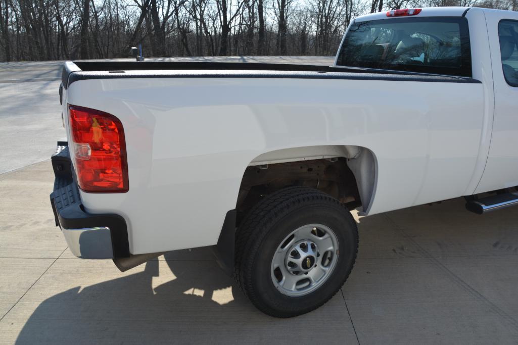 2013 Chevrolet 2500 HD 2wd ext. cab pickup