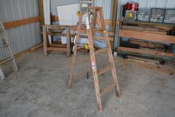 5' wooden step ladder