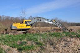 Volvo EC290B LC trackhoe