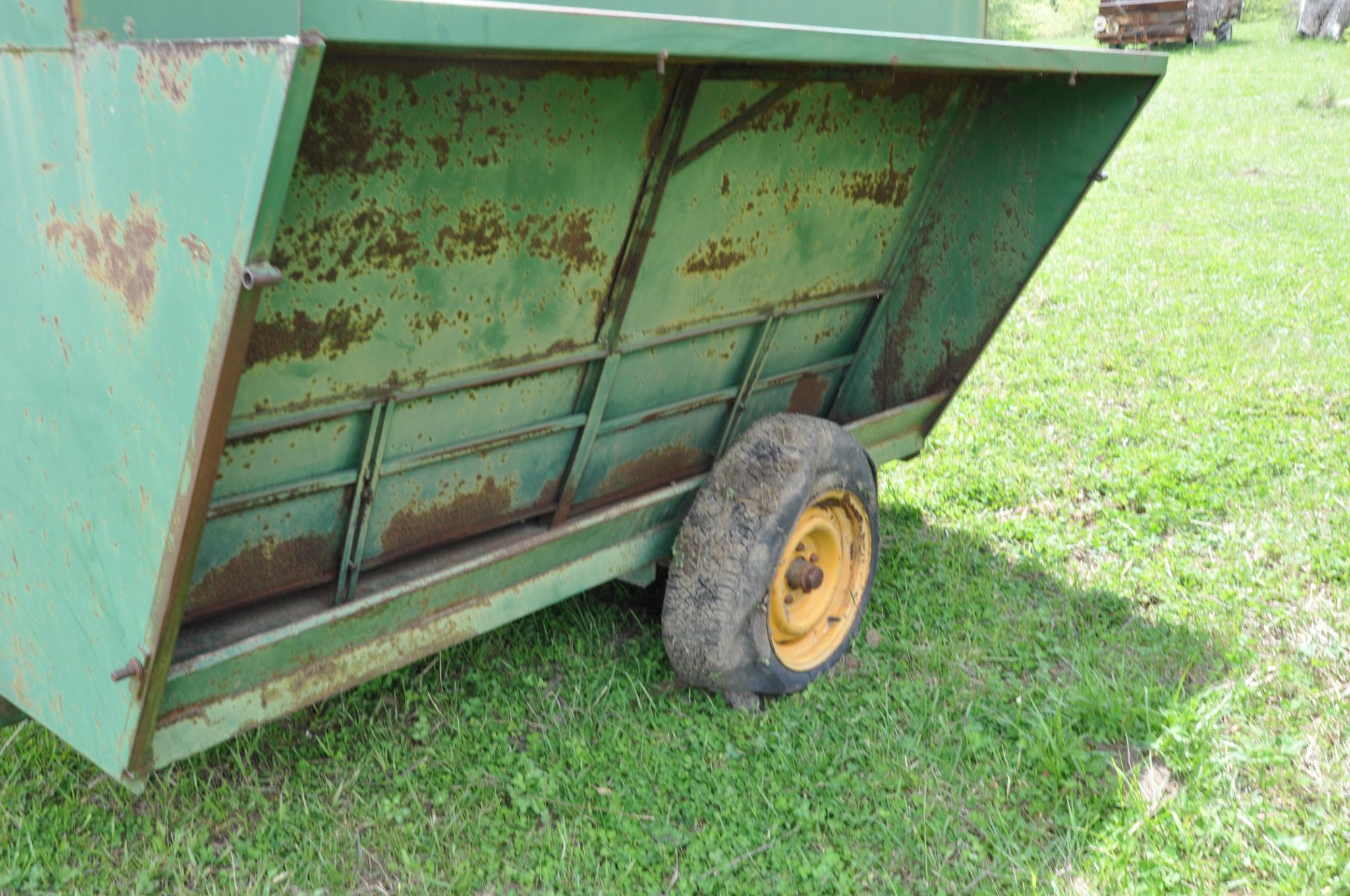 Feed King portable creep feeder