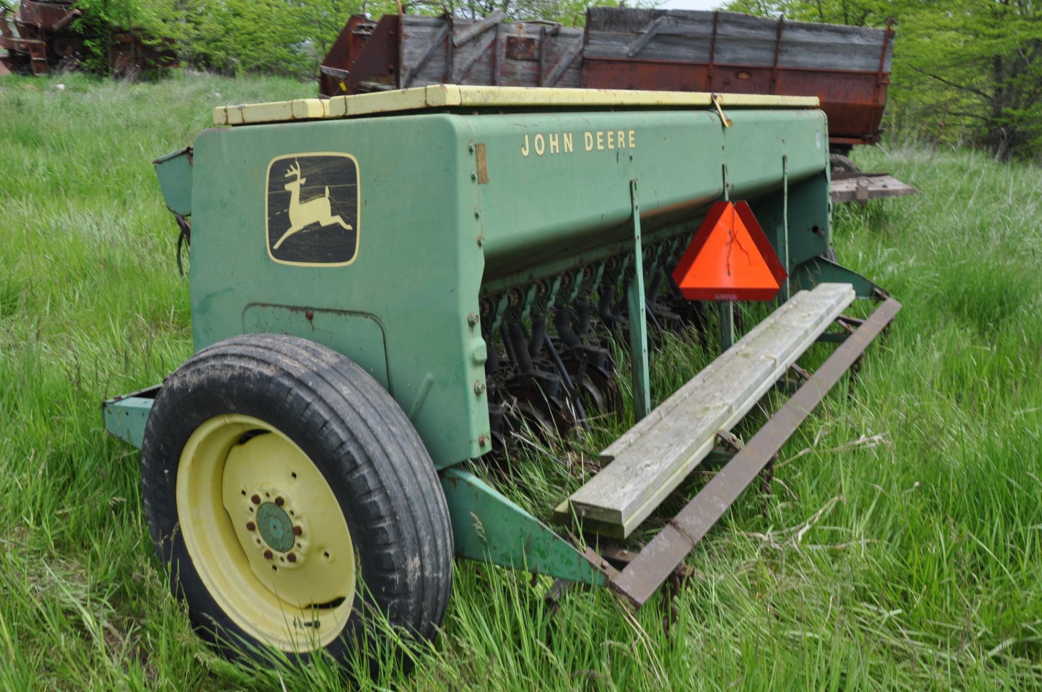 John Deere 8300 11' grain drill