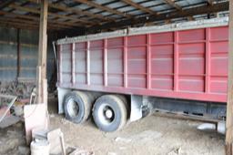 1970 Chevrolet 90 tandem axle grain truck