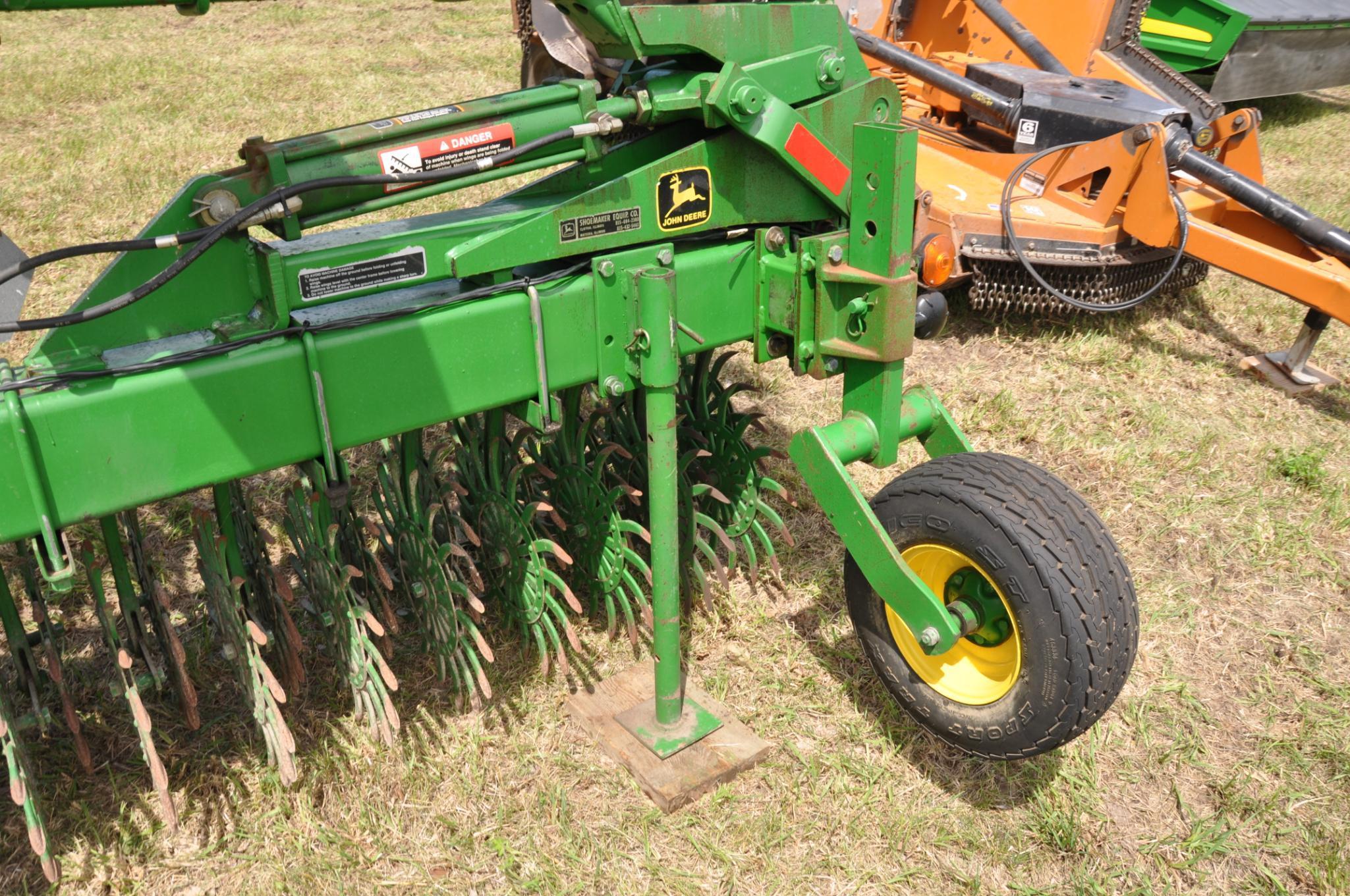 John Deere 400 30' rotary hoe