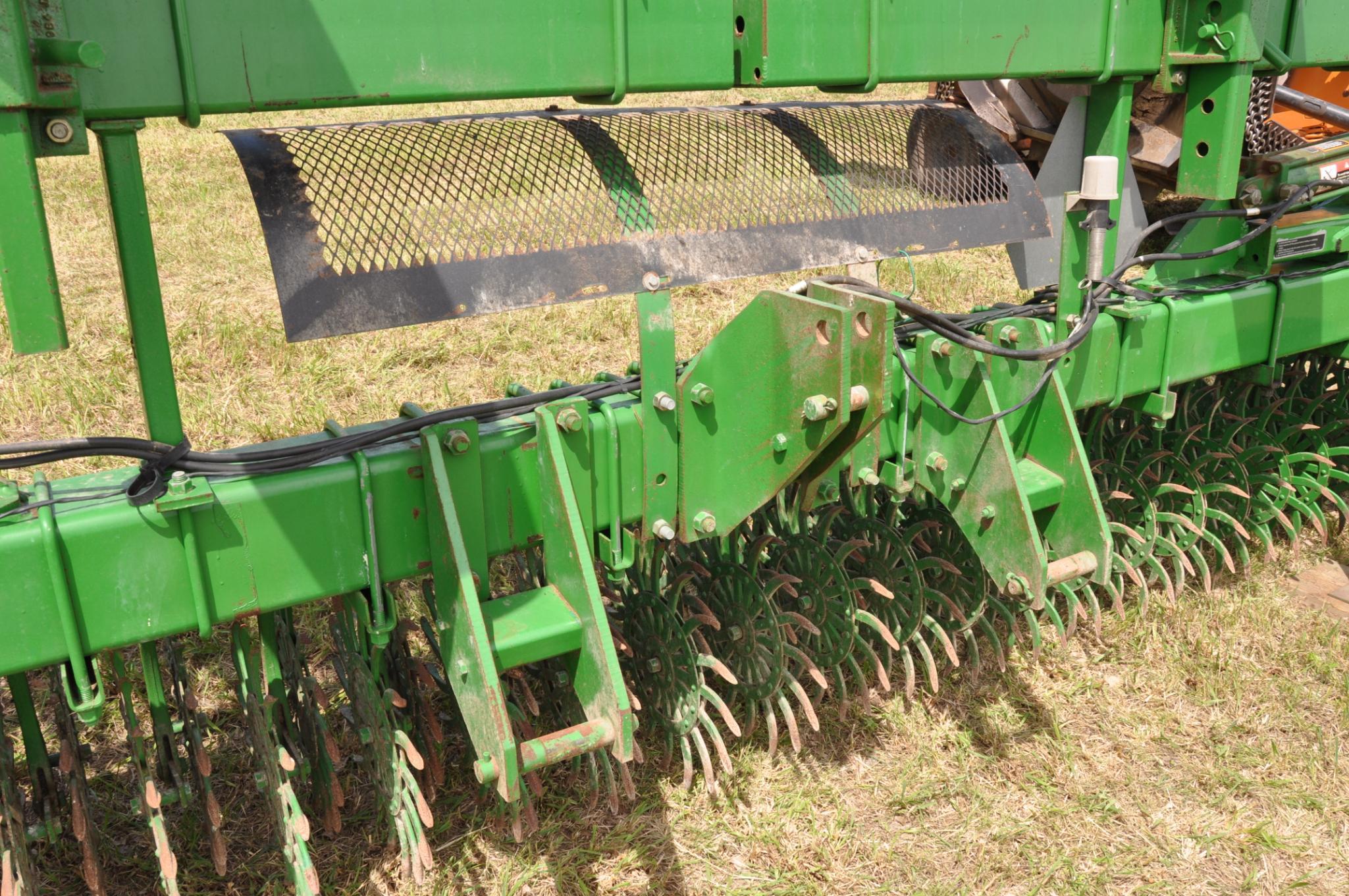 John Deere 400 30' rotary hoe