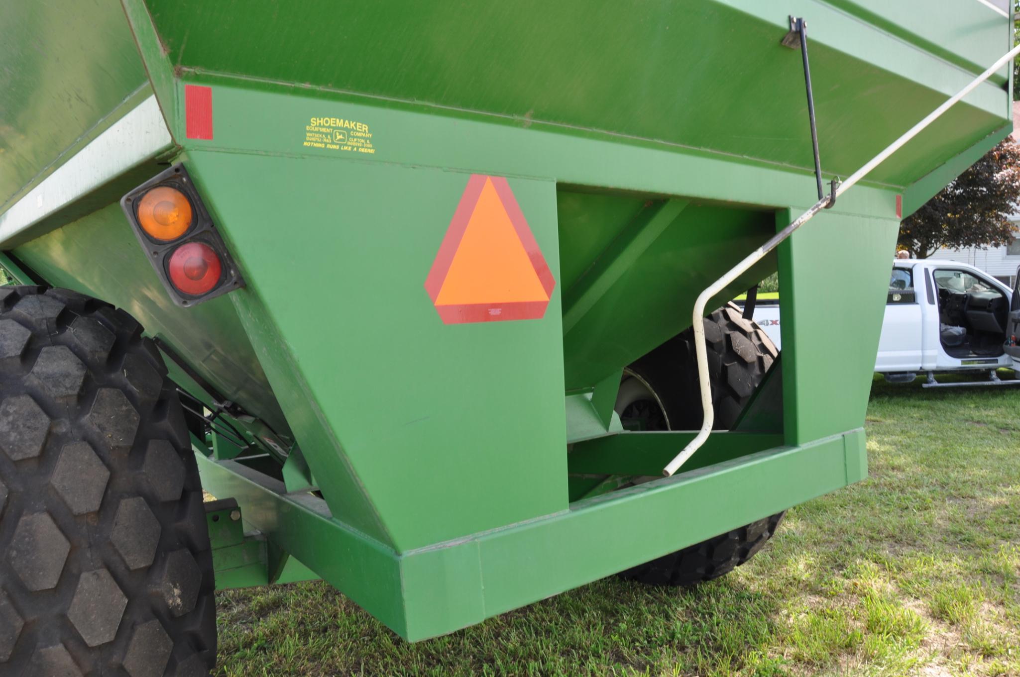 1998 J&M 750 grain cart