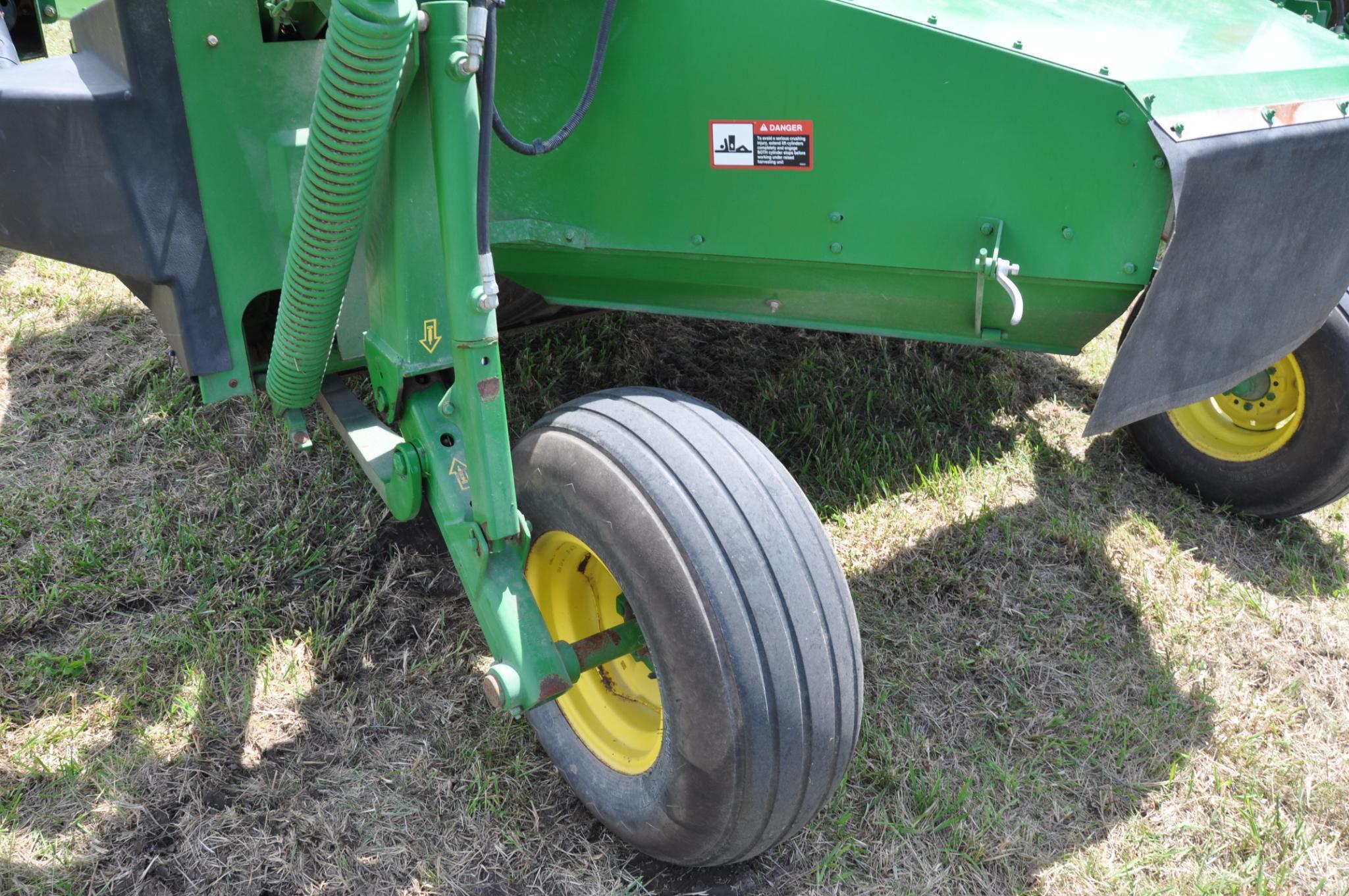 2002 John Deere 926 MoCo mower conditioner