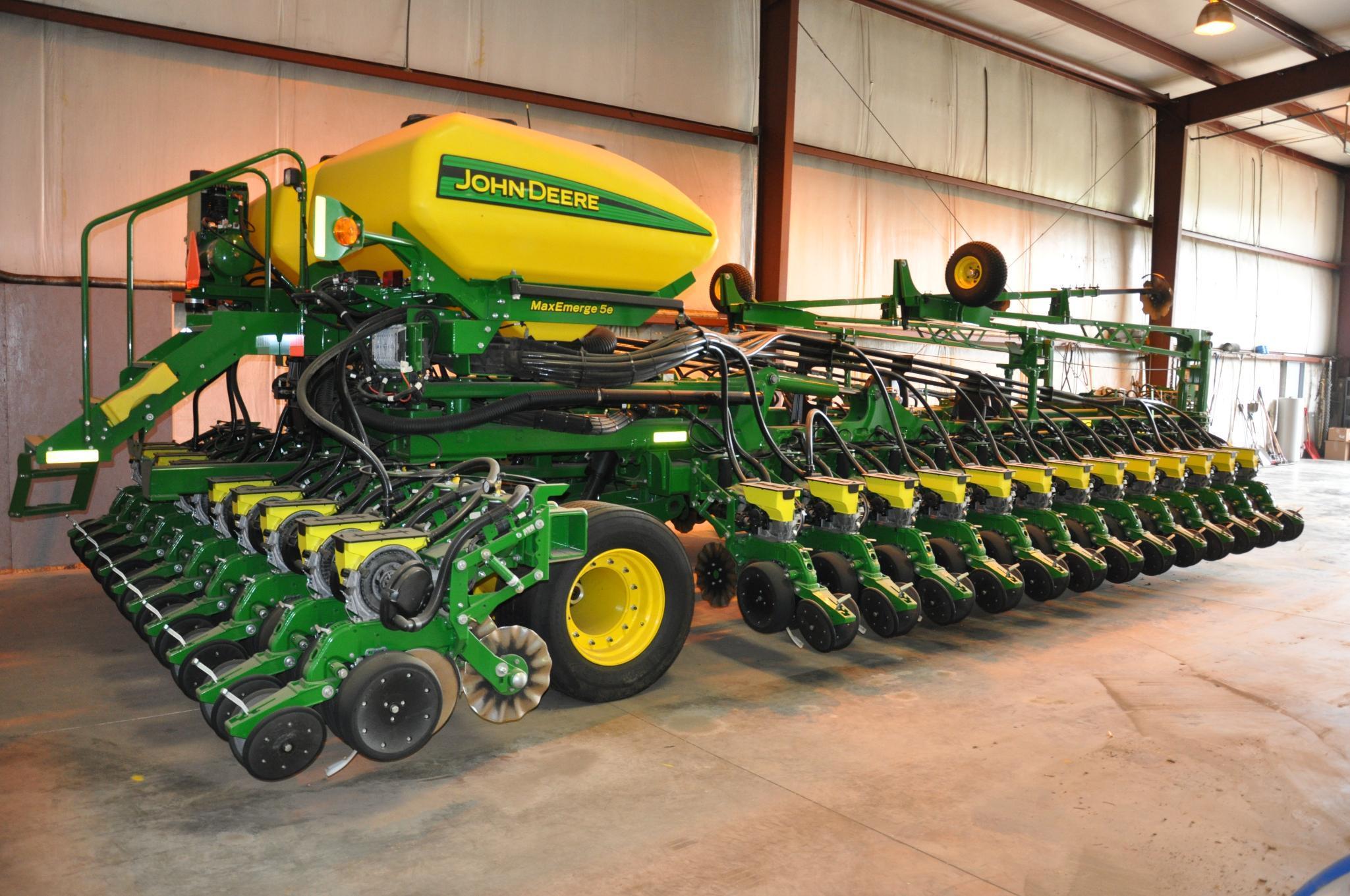 2018 John Deere DB60 CCS 36 row 20" planter