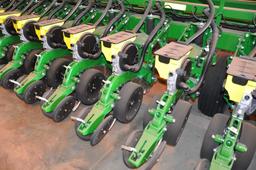 2018 John Deere DB60 CCS 36 row 20" planter