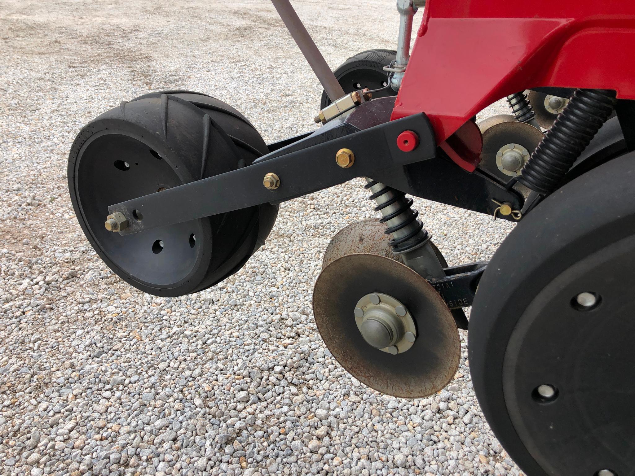 2013 Case-IH 1255 16 row 30" planter