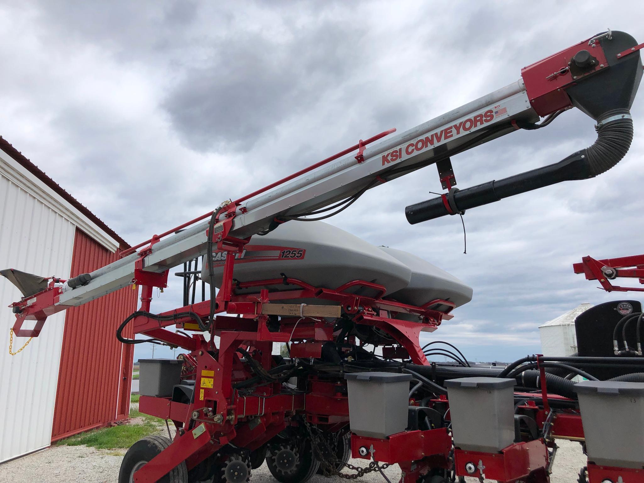 2013 Case-IH 1255 16 row 30" planter