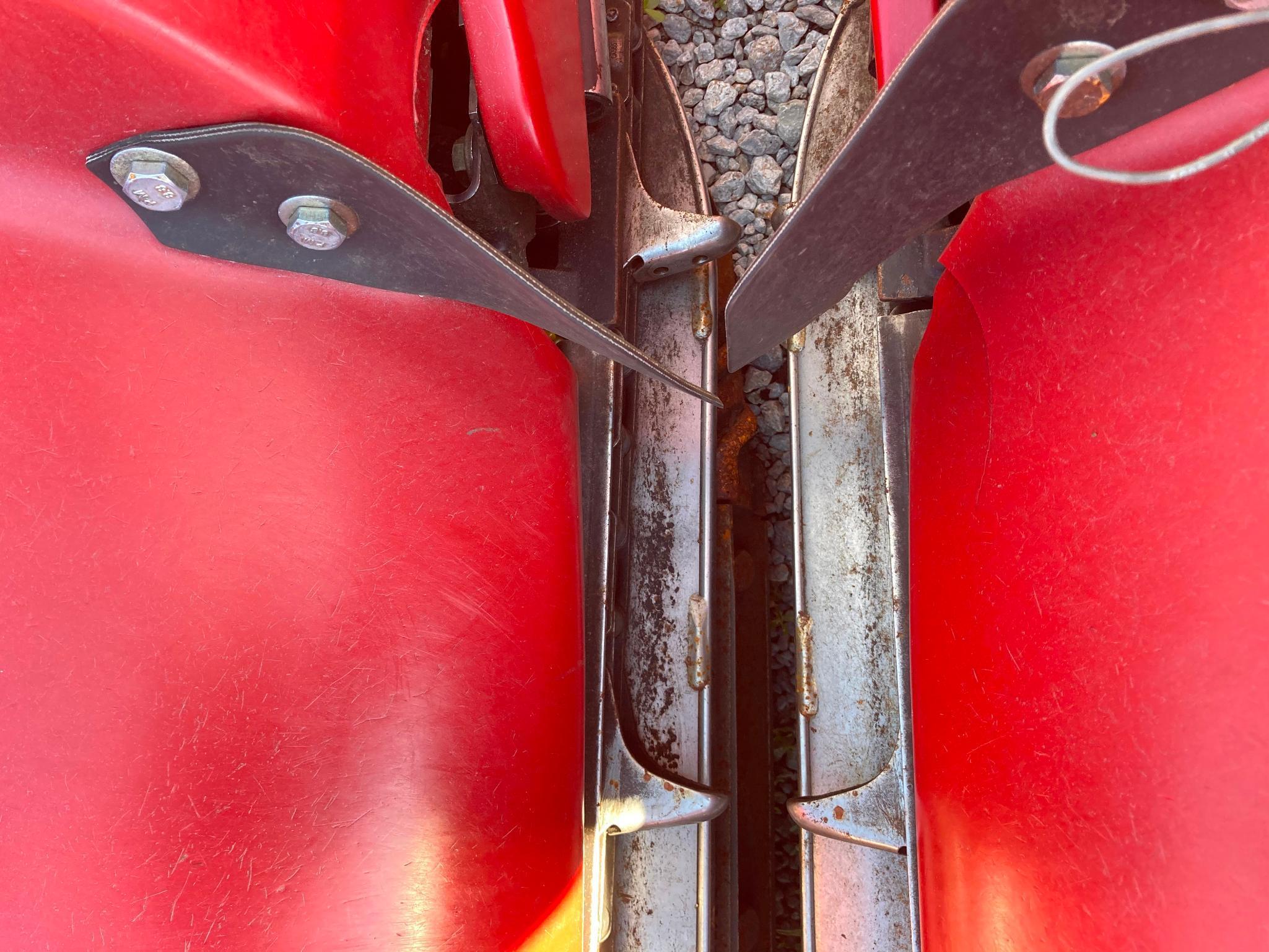 2010 Case-IH 3408 8 row 30" corn head