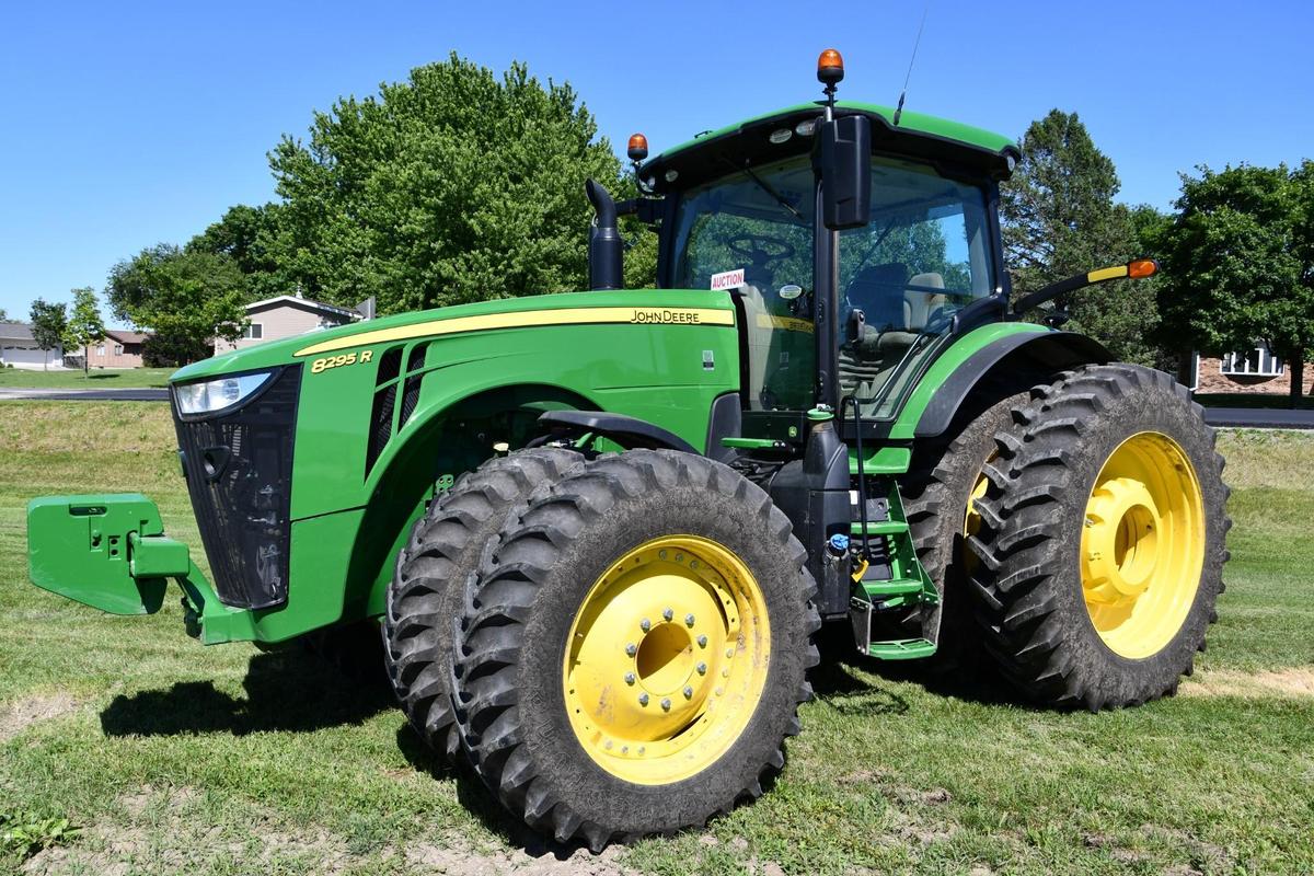 2018 John Deere 8295R MFWD tractor