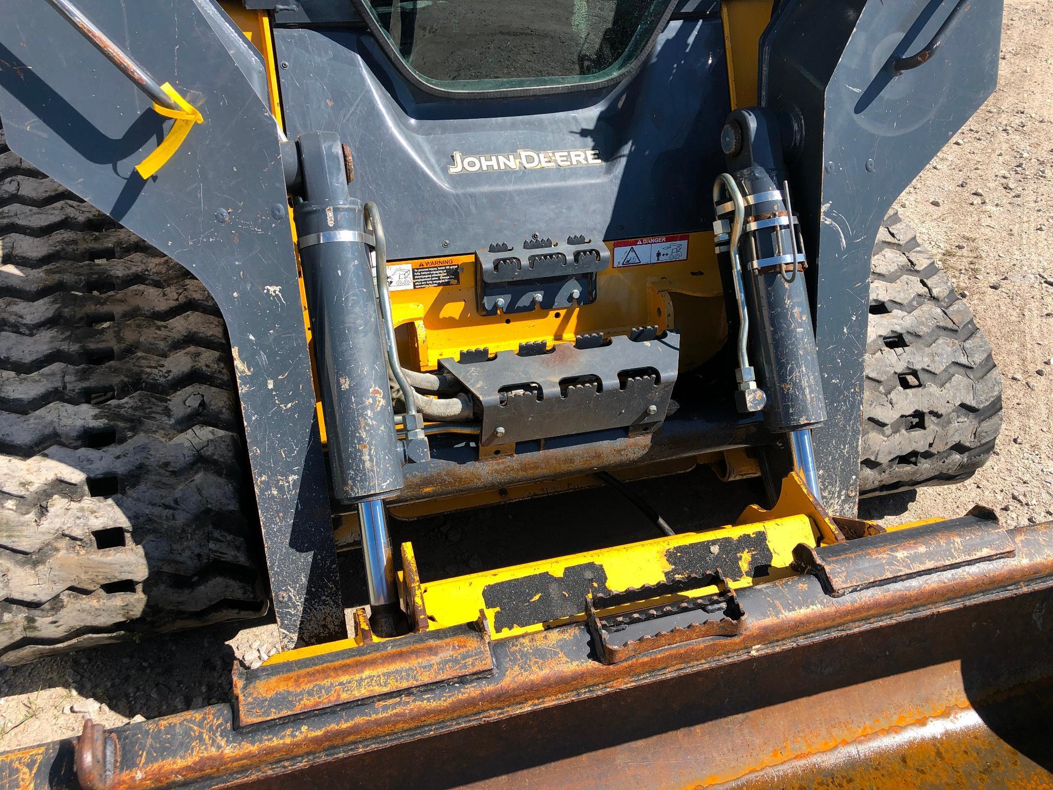 2016 John Deere 329E compact track loader