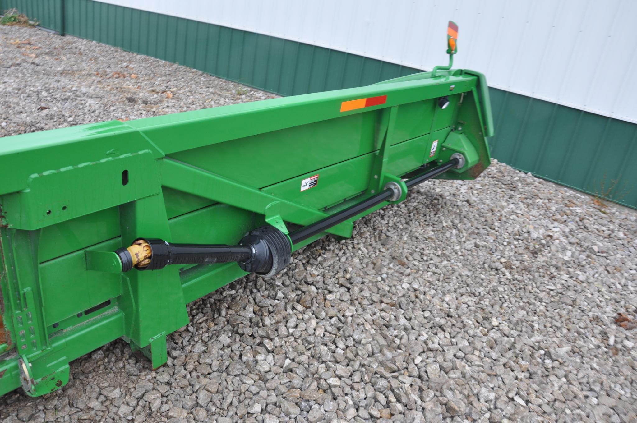 2010 John Deere 612C 12 row 30" corn head