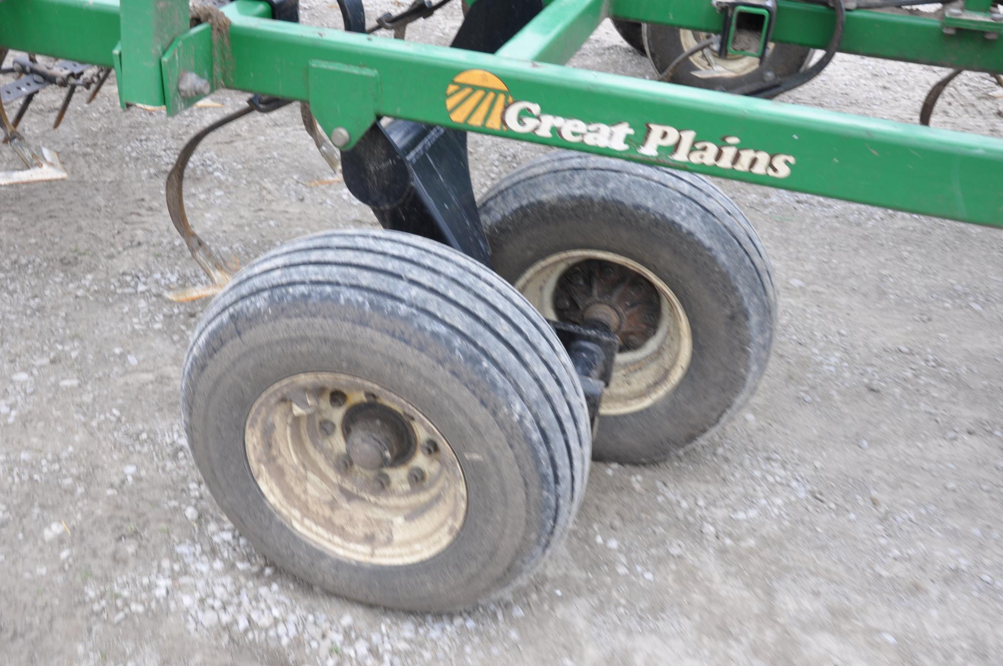 Great Plains 8333 Disc-O-Vator 33' soil finisher