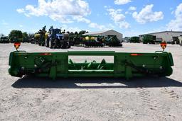 2009 John Deere 608C 8 row 30" corn head