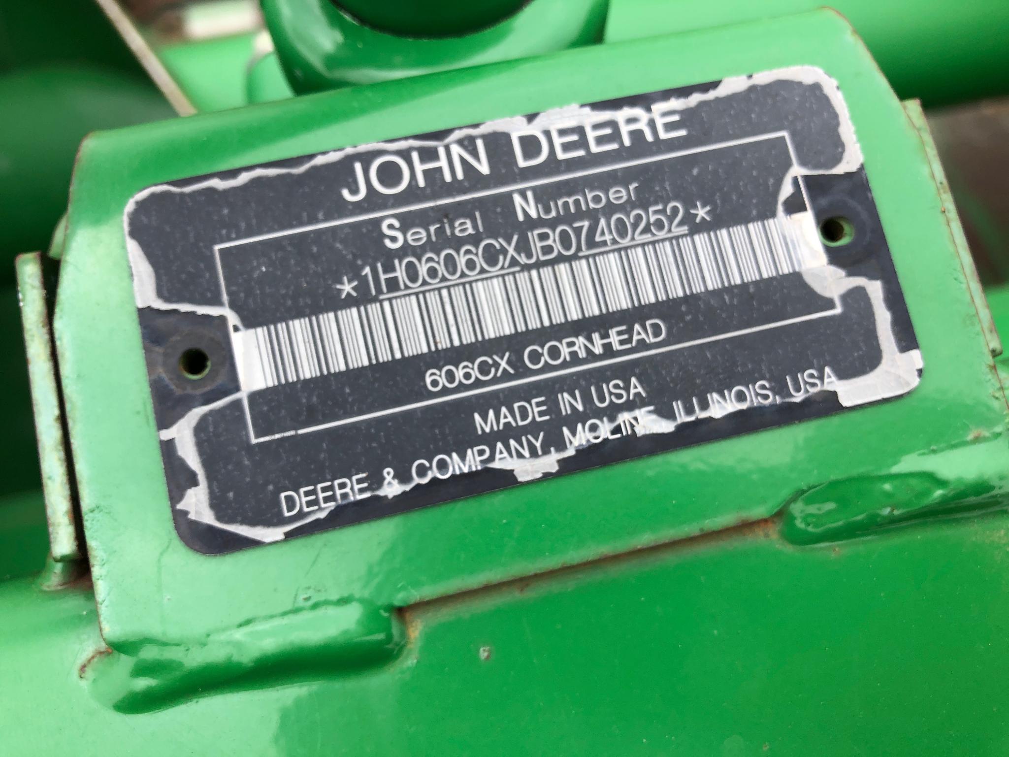 2011 John Deere 606C 6 row 30" corn head