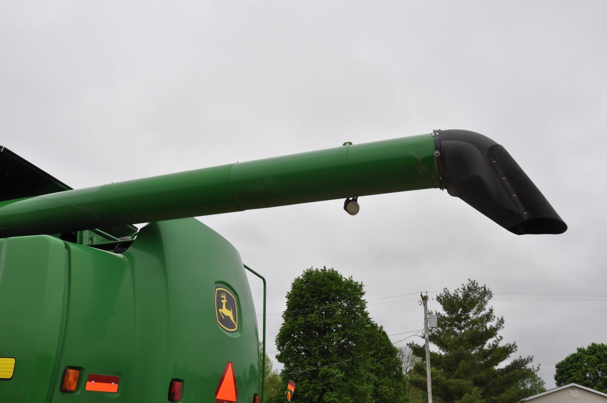 2005 John Deere 9660 STS 2wd combine