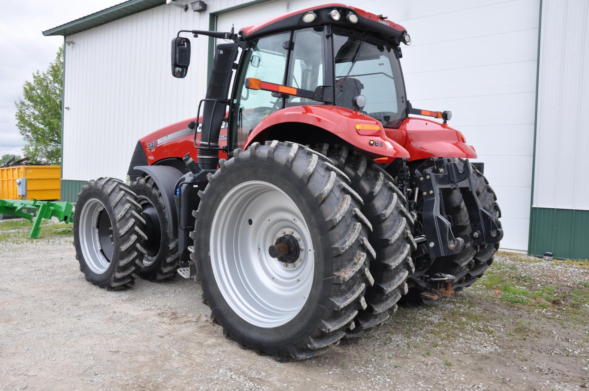 2015 Case IH 340 Magnum MFWD tractor